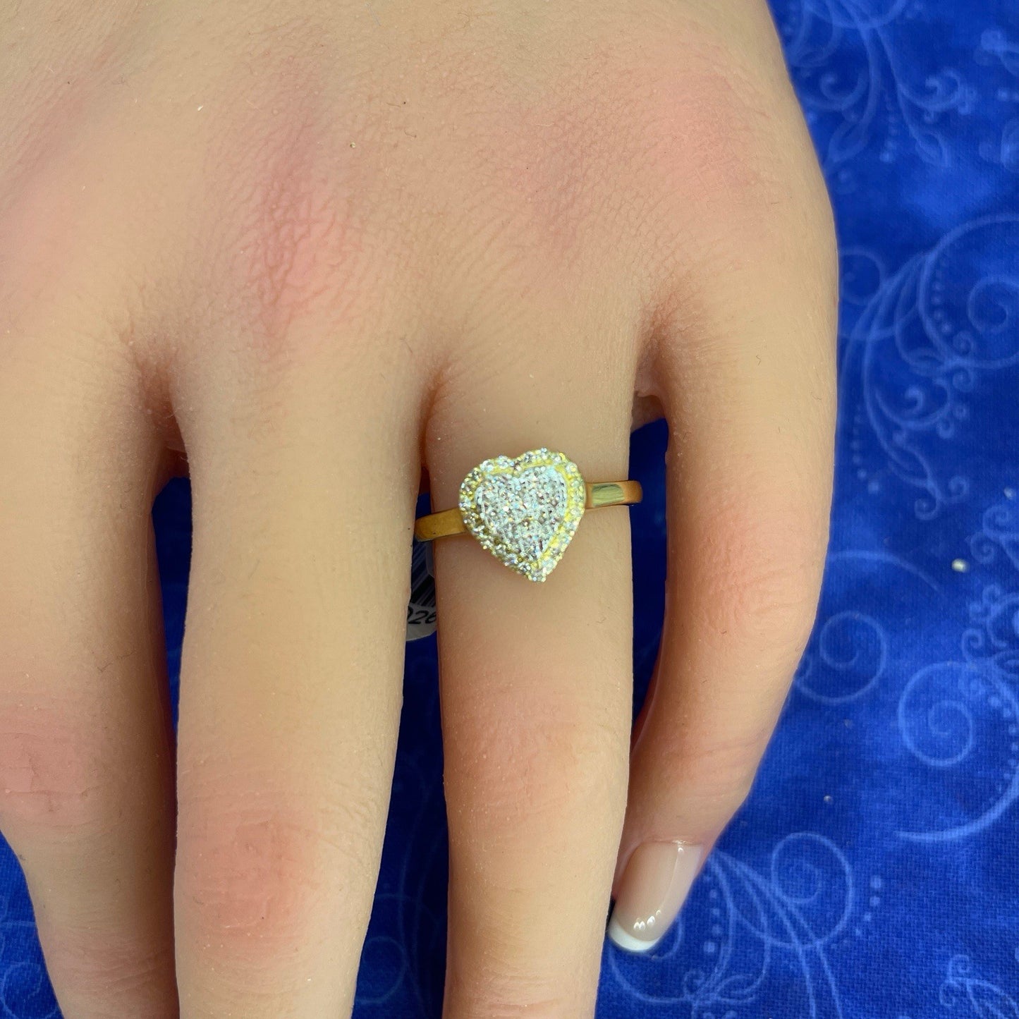 10k Yellow Gold Women’s Diamond Heart Ring 1.50g .25CTW Size 74