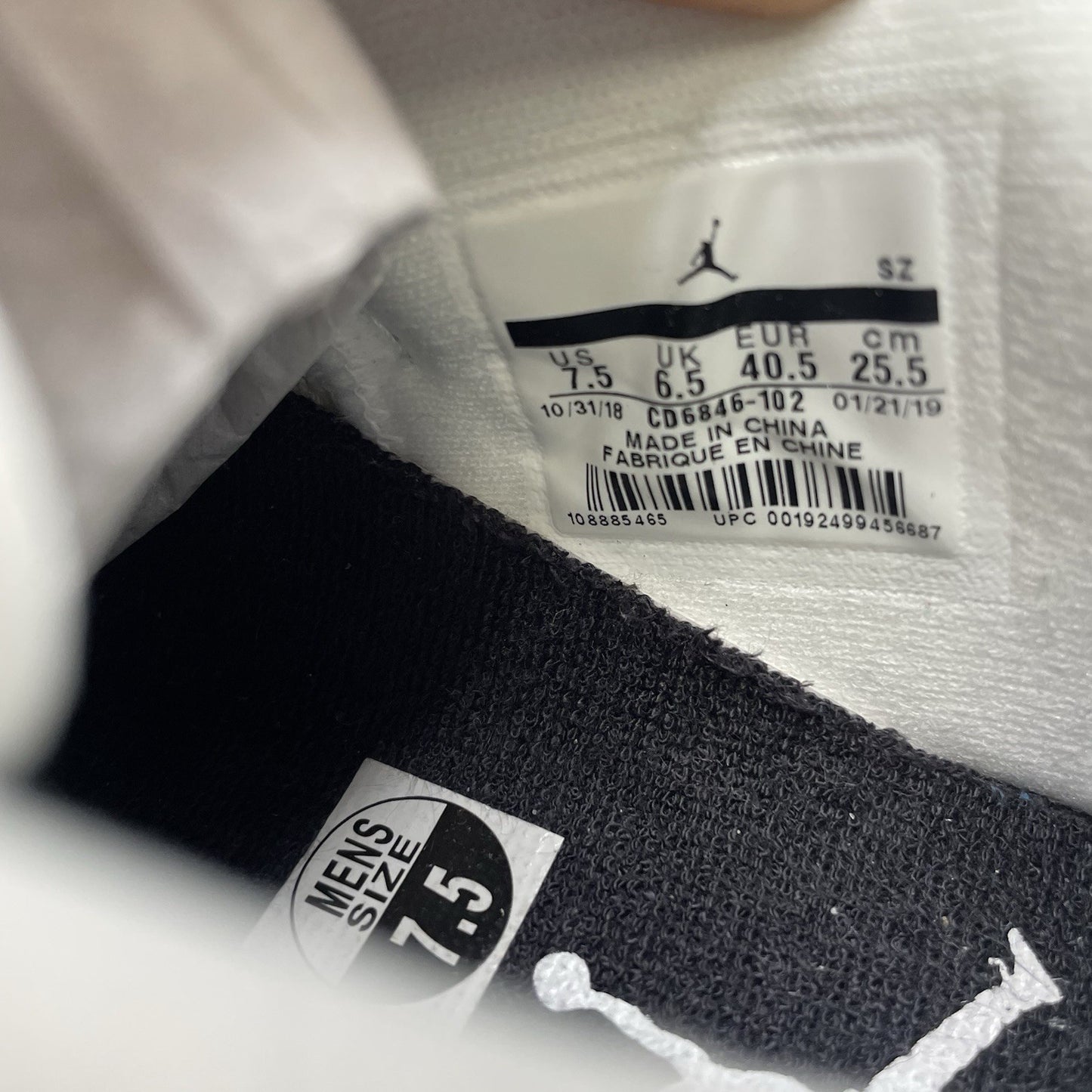 Size 7.5 - Jordan 11 Retro Low Snakeskin 201912