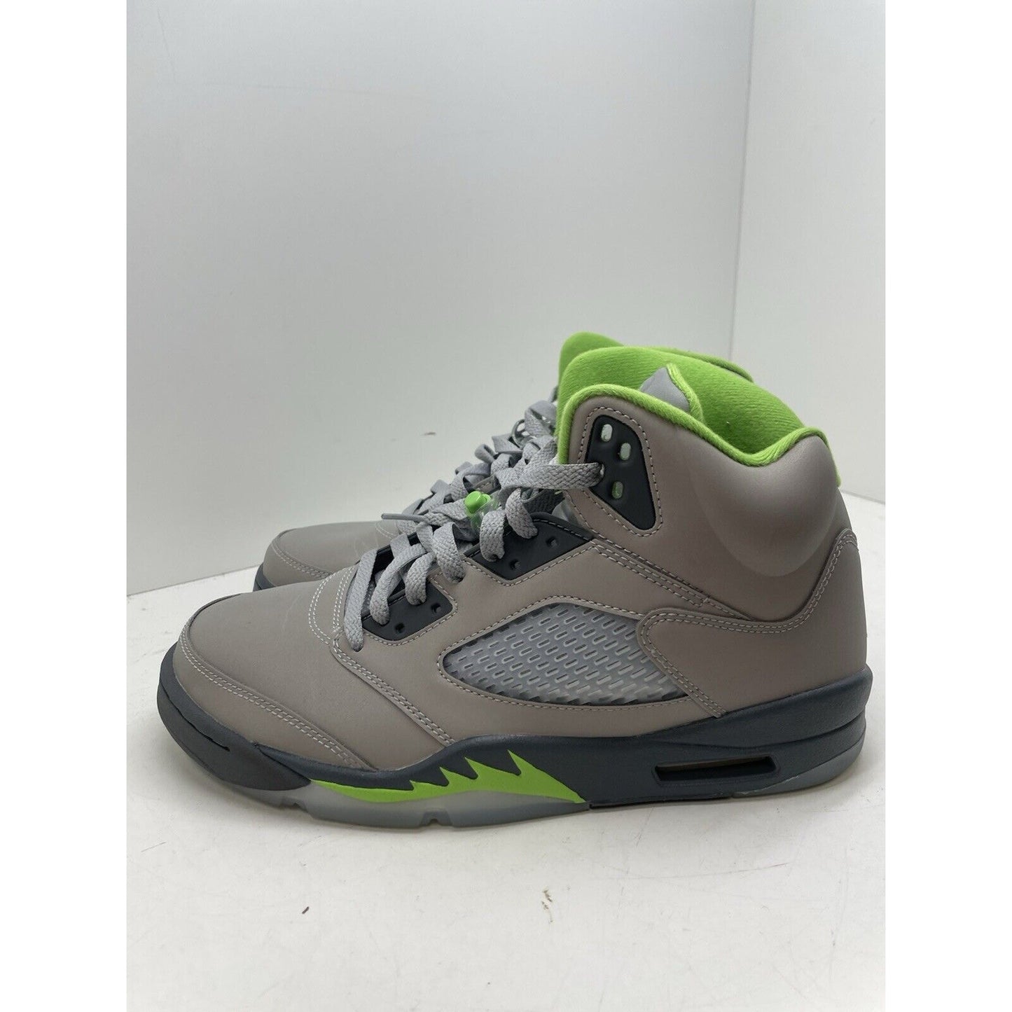 Size 10 - Jordan 5 Retro Green Bean