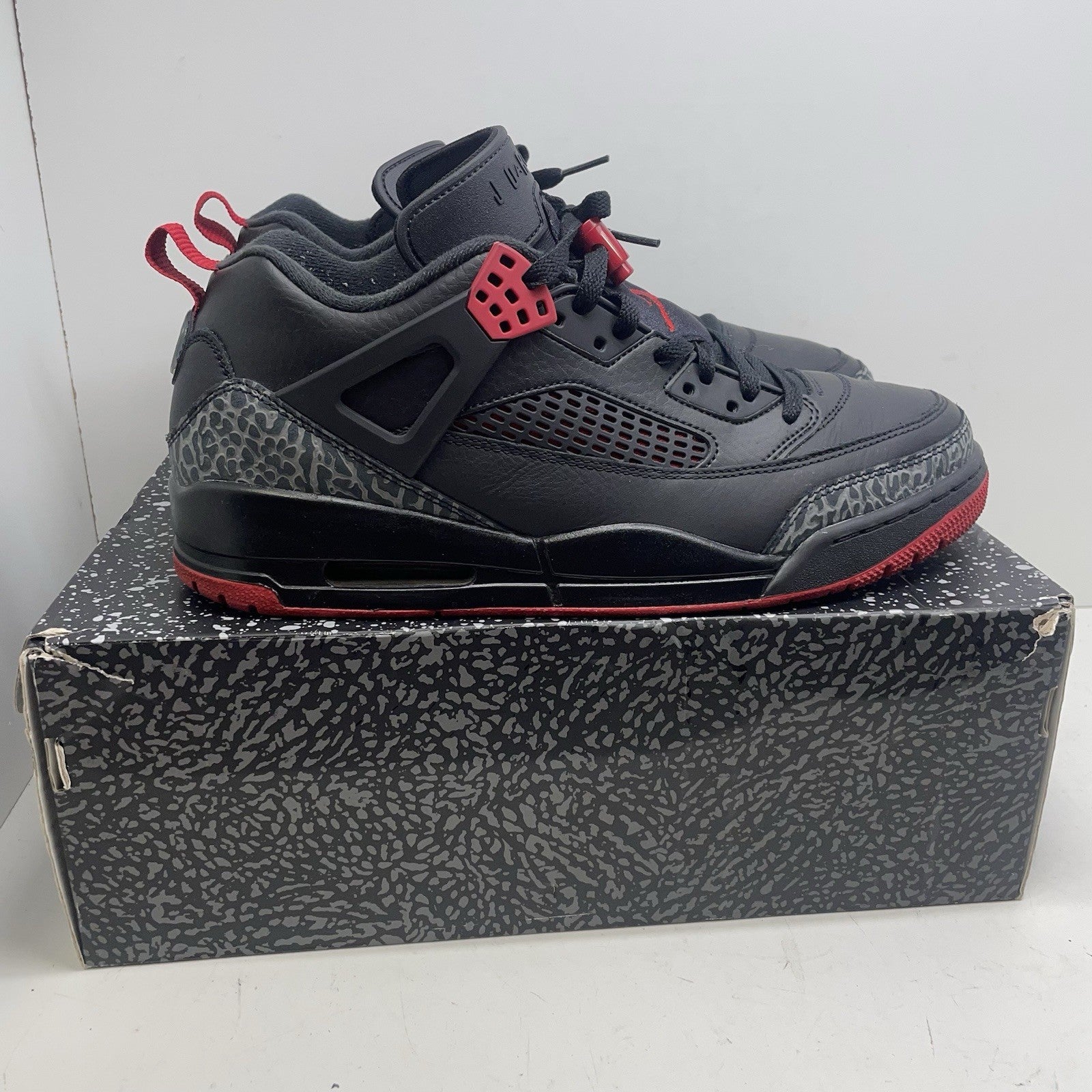 Size 12 - Air Jordan Spizike Low Bred0