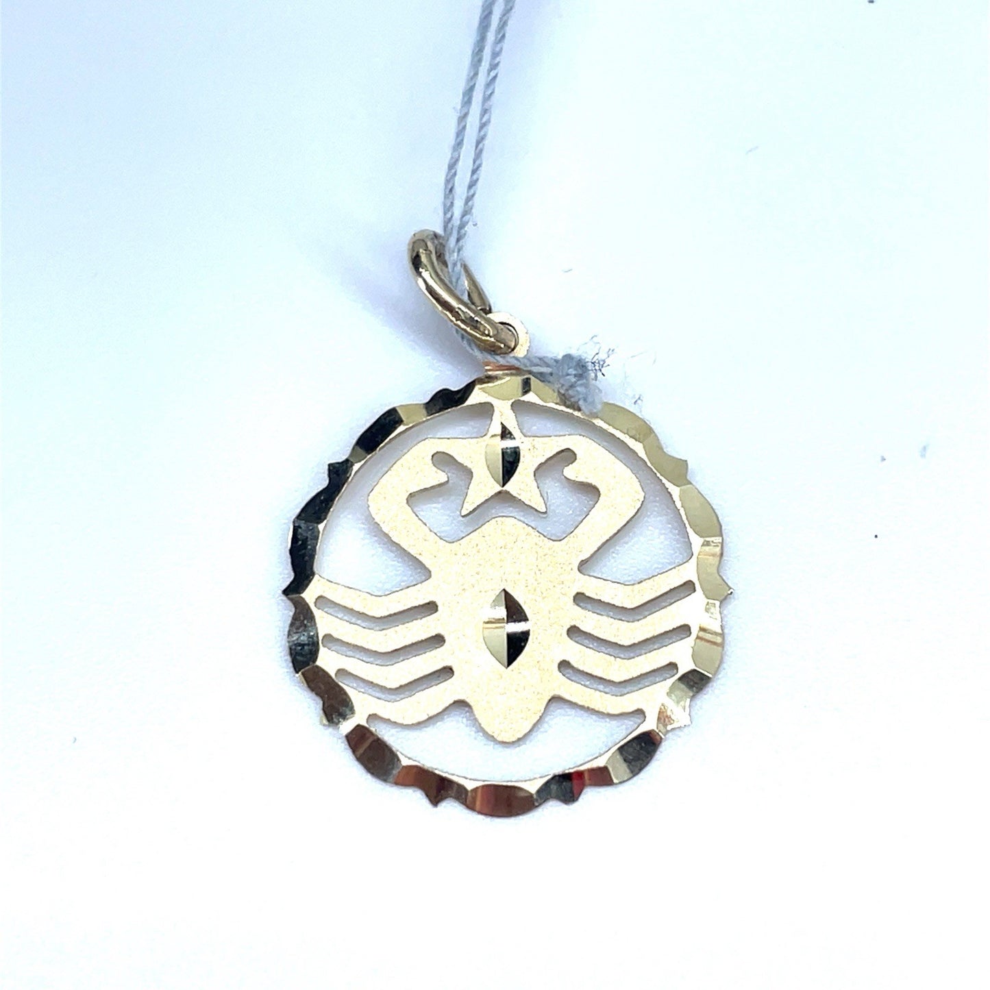 14K Yellow Gold Round Crab Pendant 1.20g0