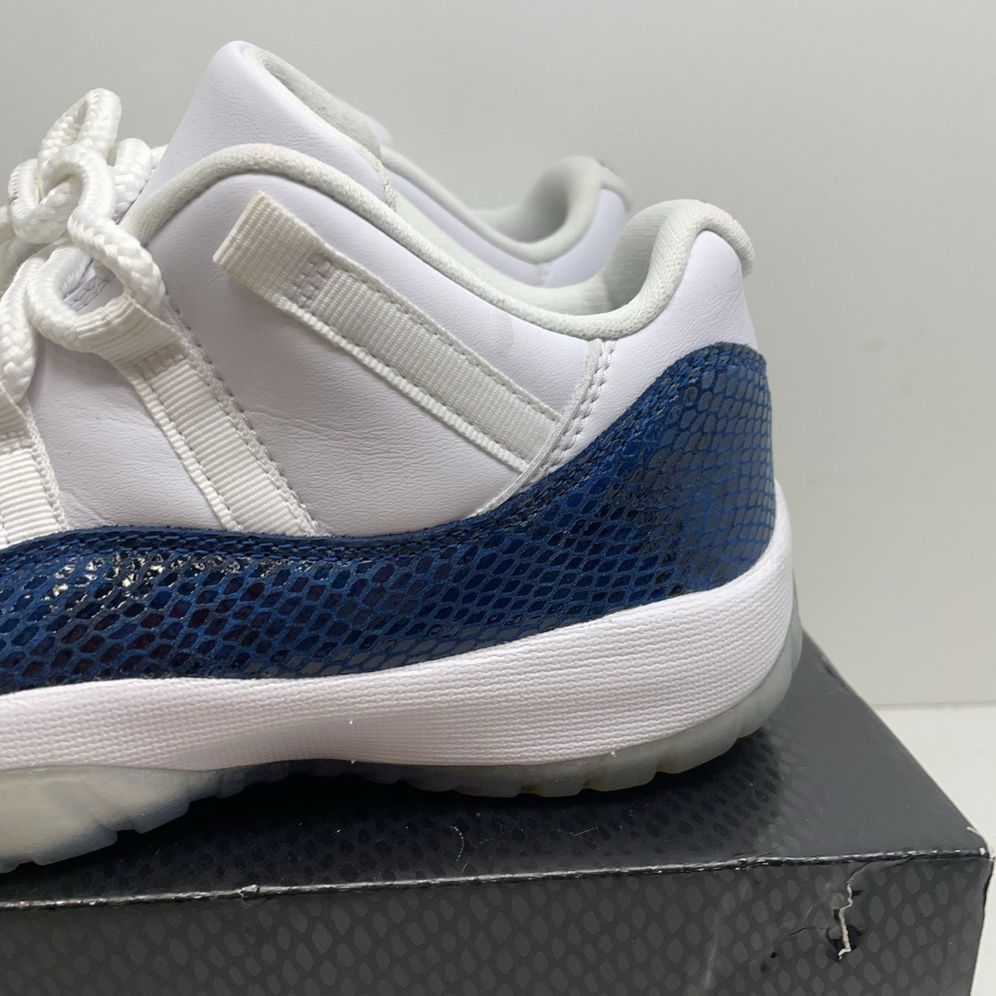 Size 7.5 - Jordan 11 Retro Low Snakeskin 20199