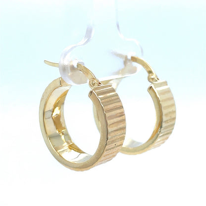 14k Yellow Gold Women’s Wide Ribbed Huggie Hoop Earrings 2.45g1