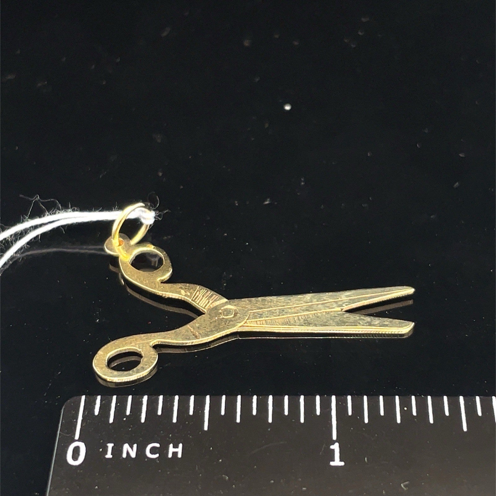 10k Yellow Gold Flat Barber Scissors Pendant 1.30g2