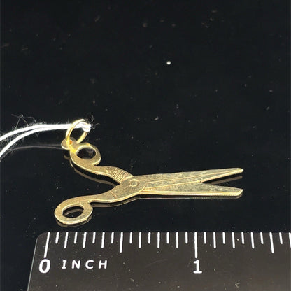10k Yellow Gold Flat Barber Scissors Pendant 1.30g2