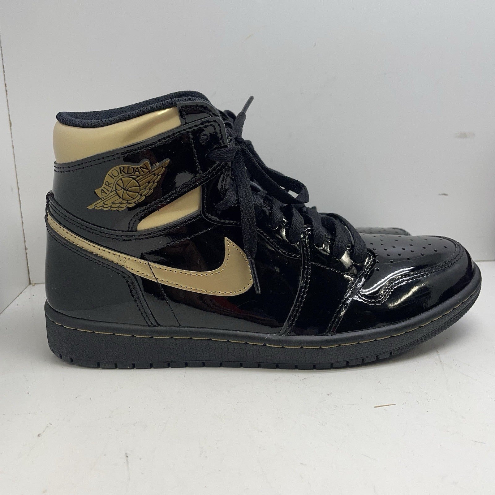 Size 9.5 - Jordan 1 Black 20200