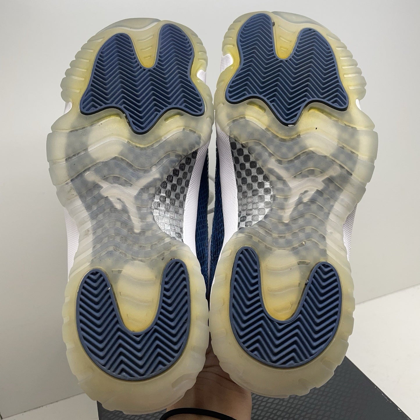 Size 7.5 - Jordan 11 Retro Low Snakeskin 201911