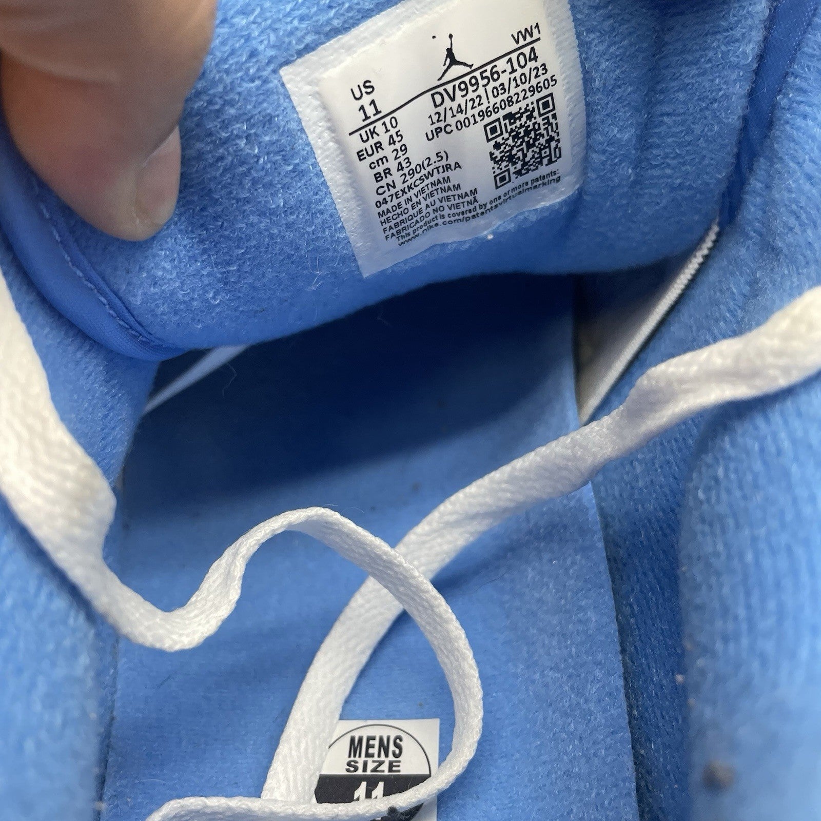 Size 11 - Air Jordan 2 Retro Low UNC12