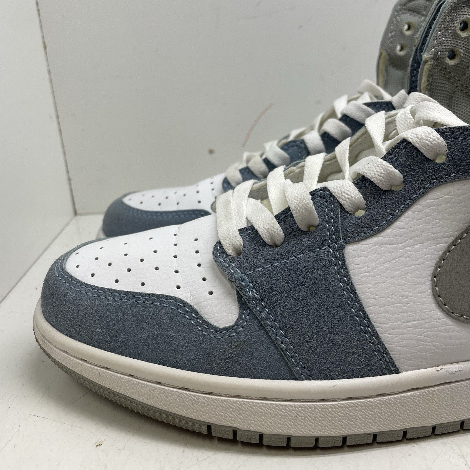 Size 12 - Jordan 1 Retro OG High Hyper Royal7