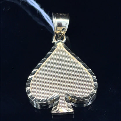 10k Yellow Gold Spade Design Pendant 2.30g1