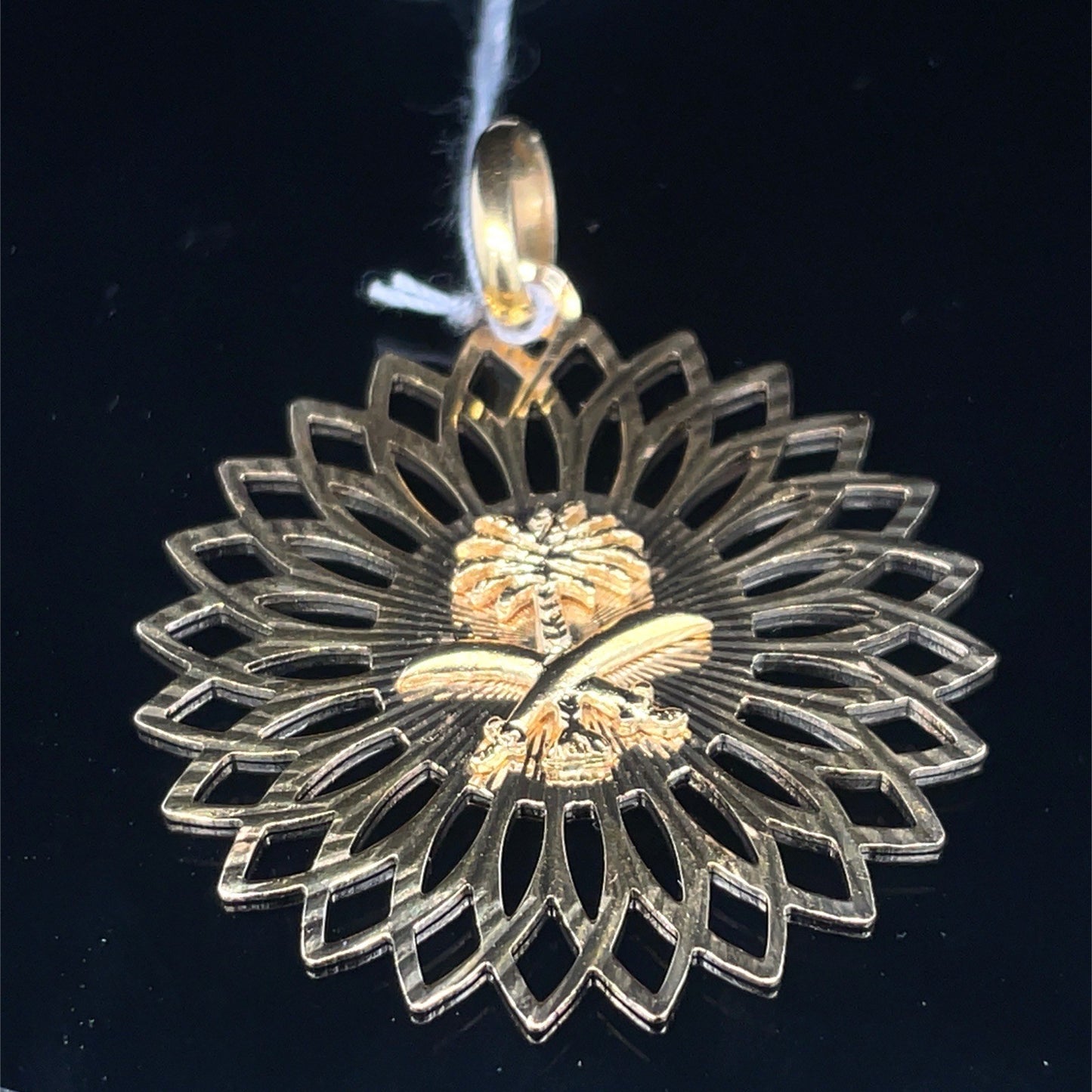18k Yellow Gold Open Palm Trees Pendant 6.90g1