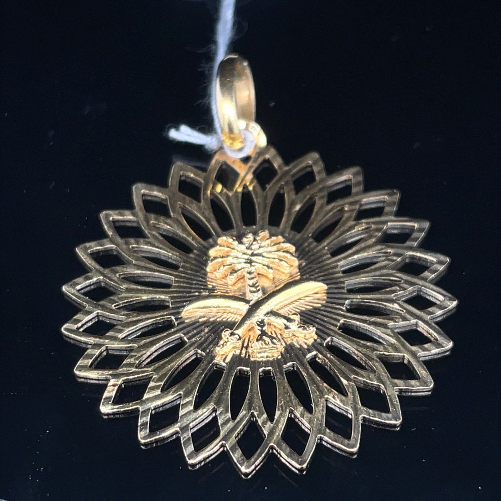 18k Yellow Gold Open Palm Trees Pendant 6.90g1