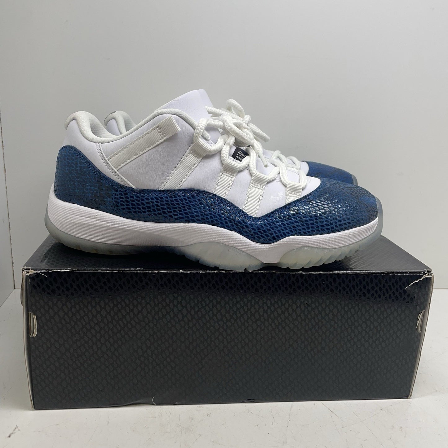 Size 7.5 - Jordan 11 Retro Low Snakeskin 20190