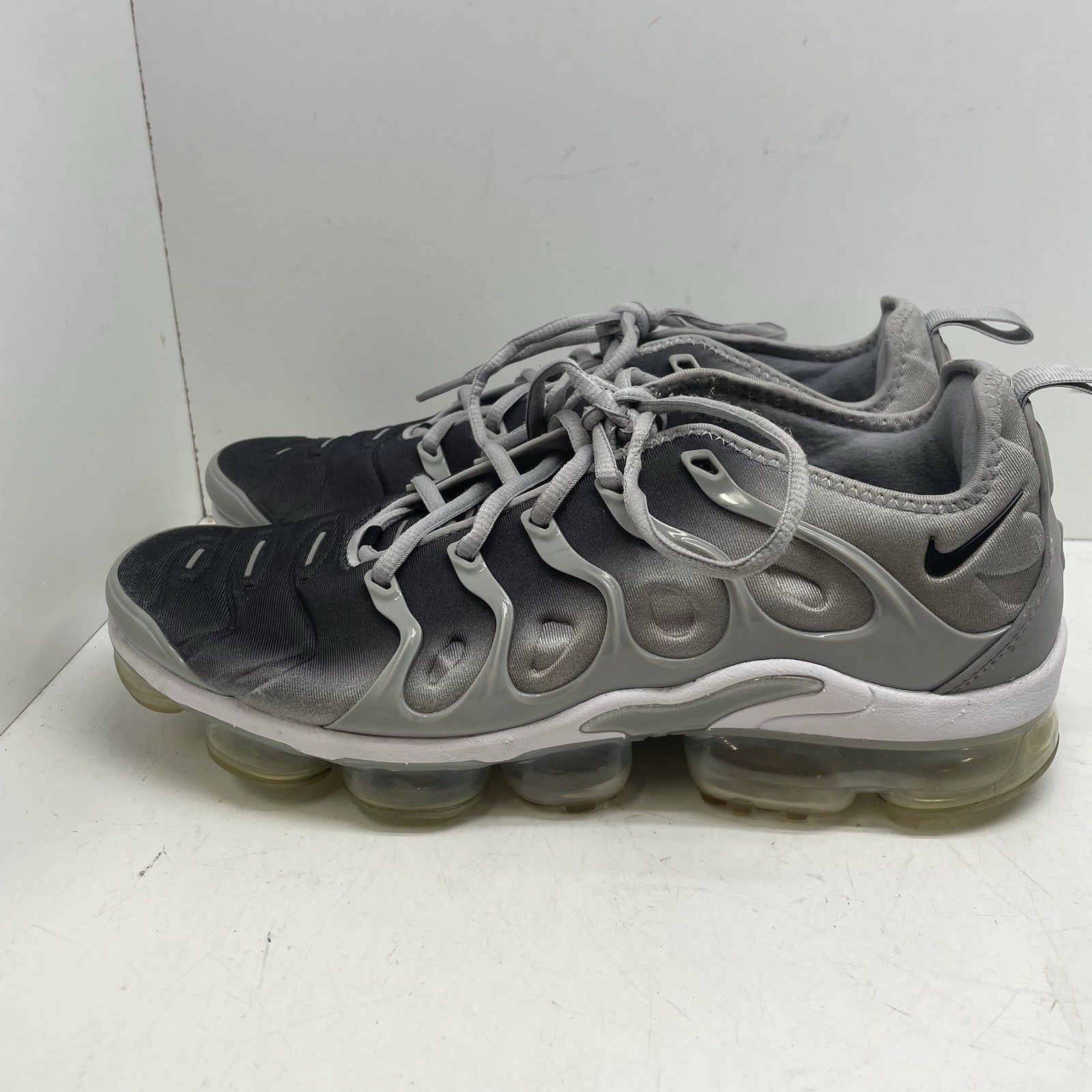 Size 10.5 - Nike Air VaporMax Plus Silver Gradient6