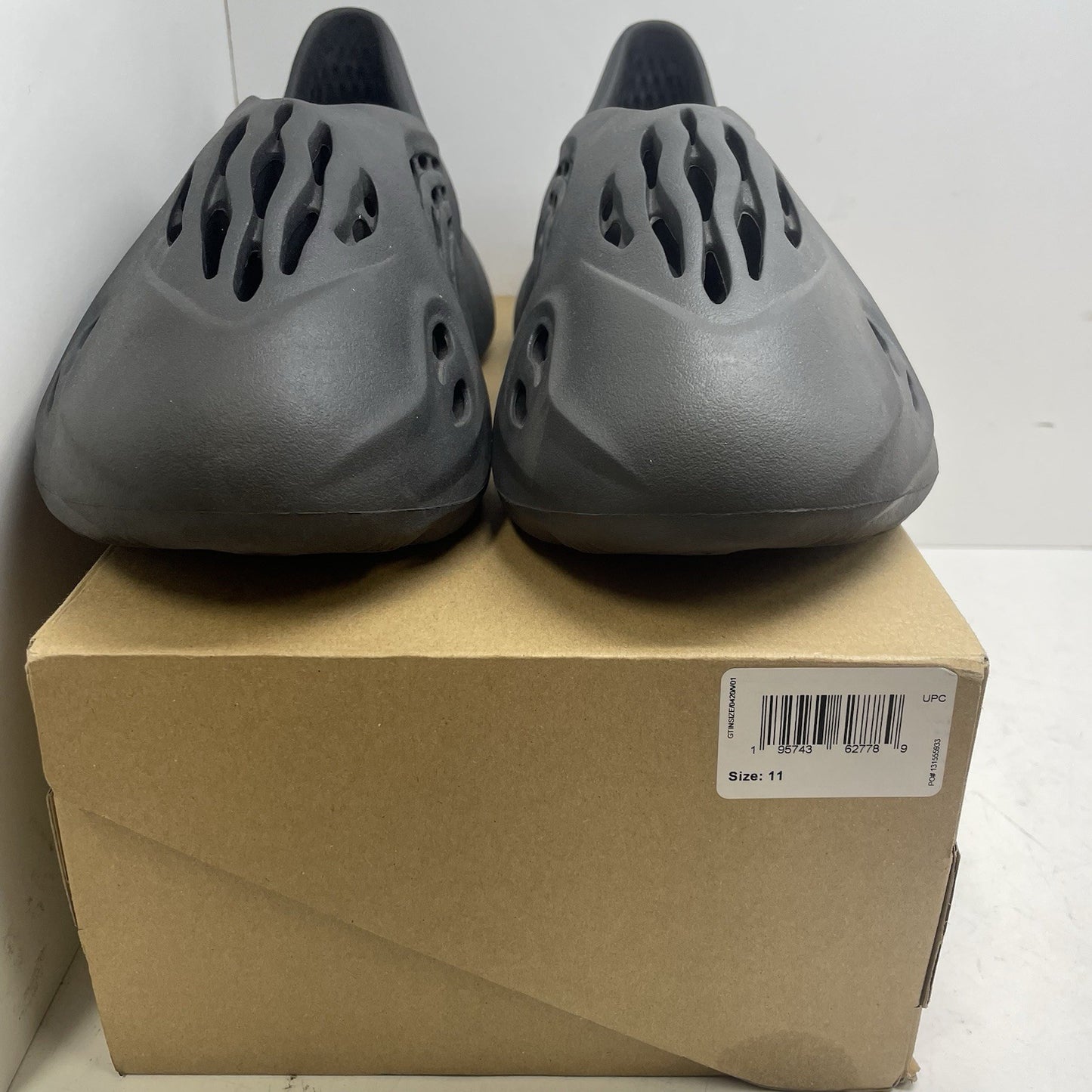 adidas yeezy foam runner onyx Size 113