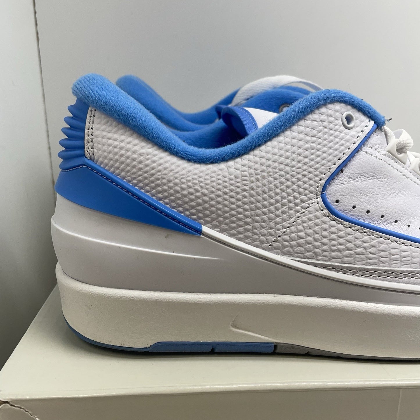 Size 11 - Air Jordan 2 Retro Low UNC1