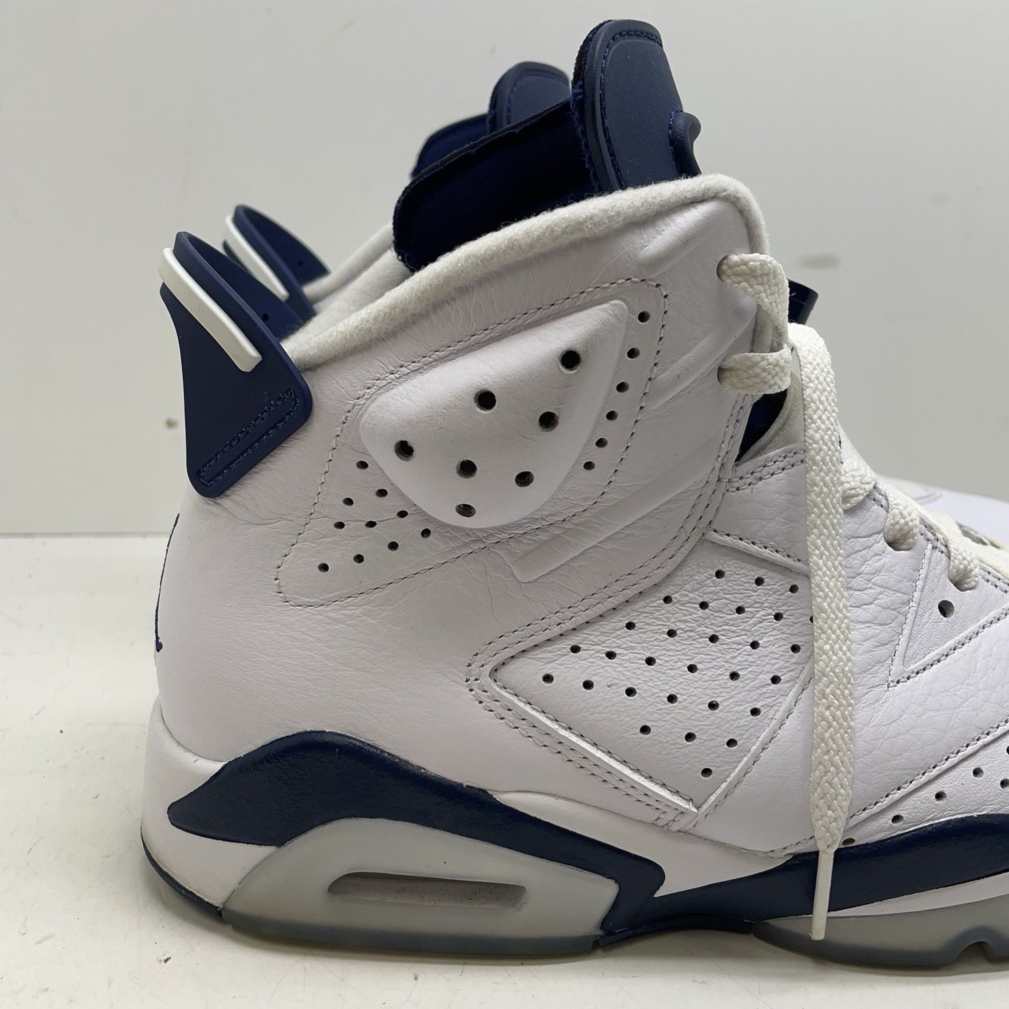Size 9 - Jordan 6 Retro Midnight Navy1