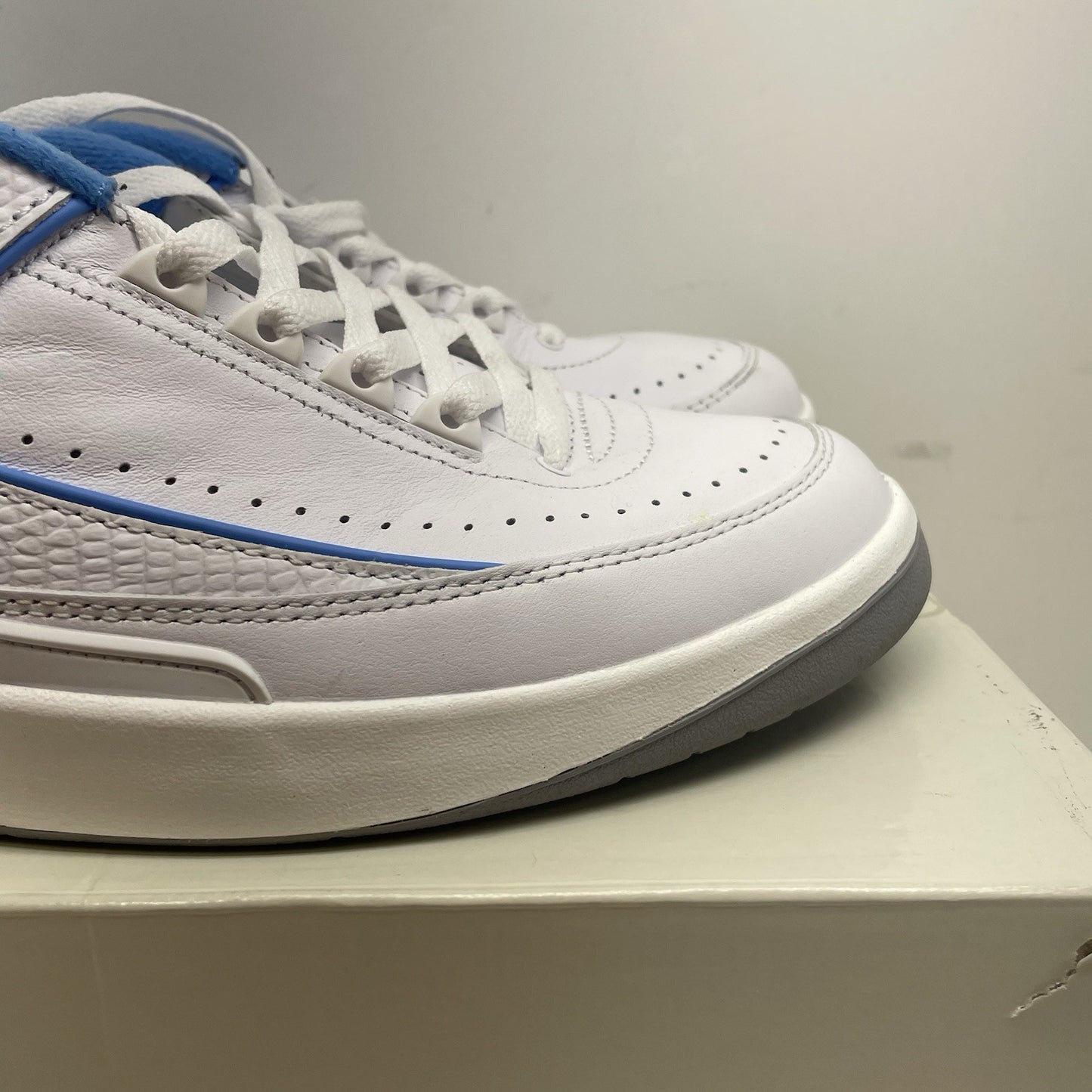 Size 11 - Air Jordan 2 Retro Low UNC2