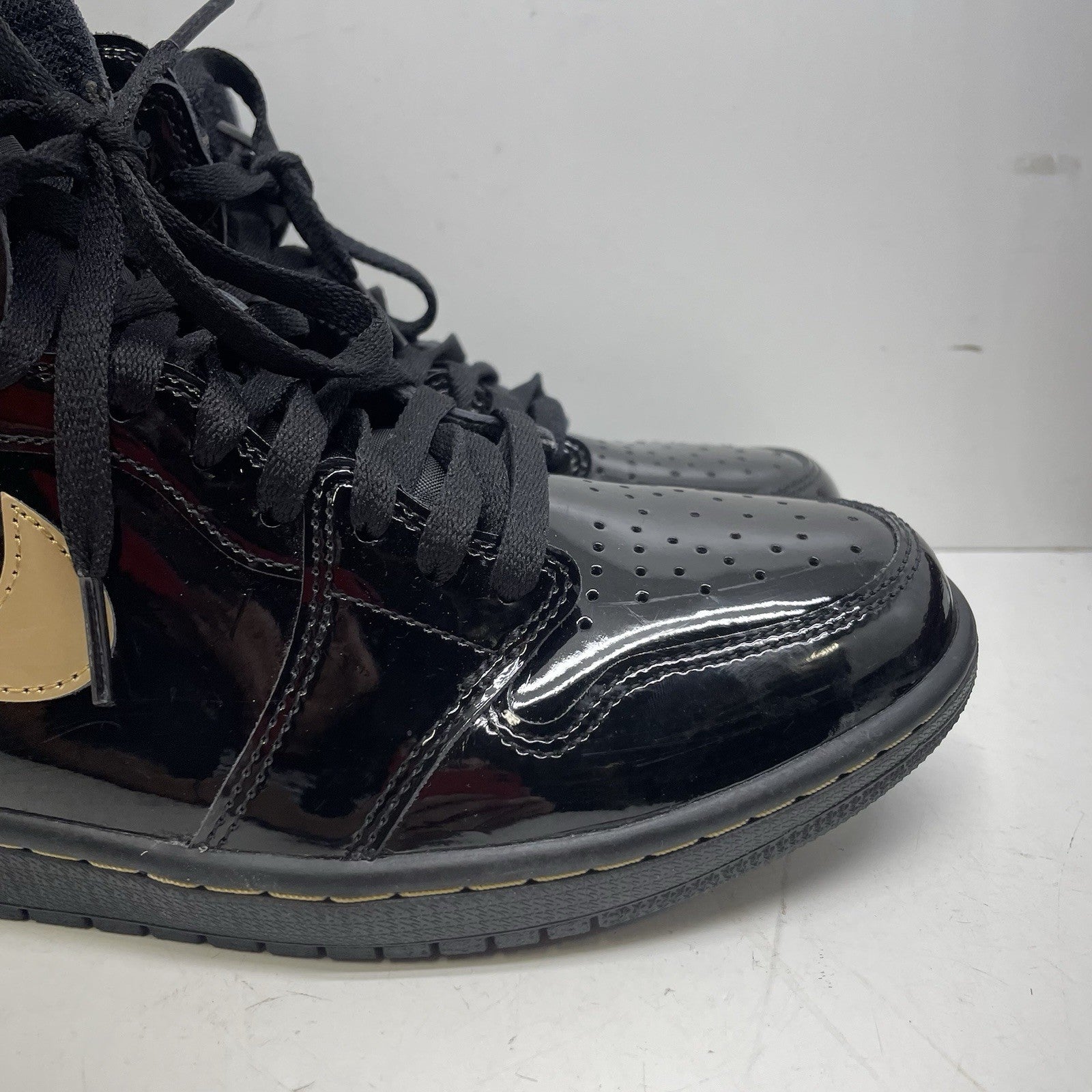 Size 9.5 - Jordan 1 Black 20202