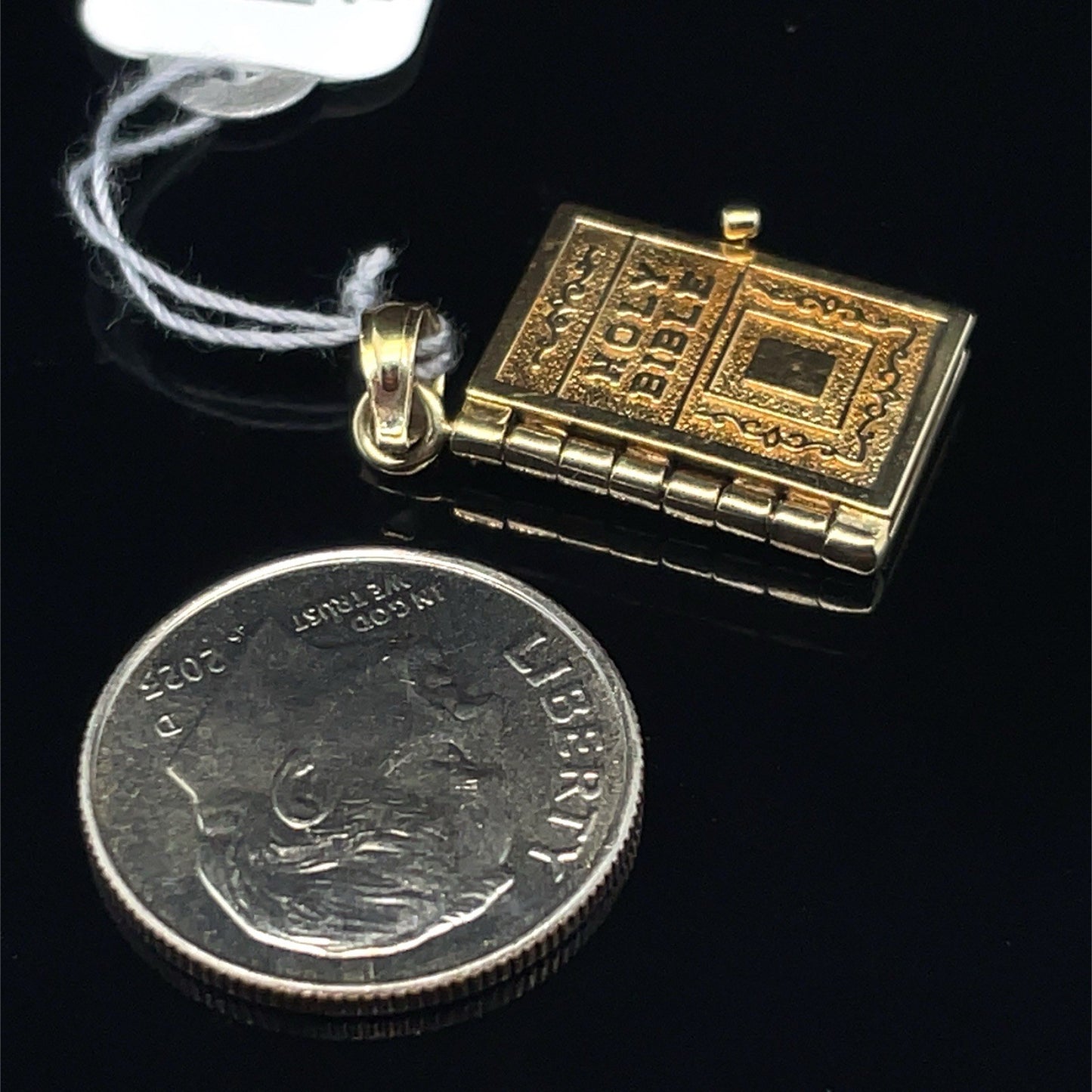 14k Yellow Gold Opening Bible Pendant 3.40g3