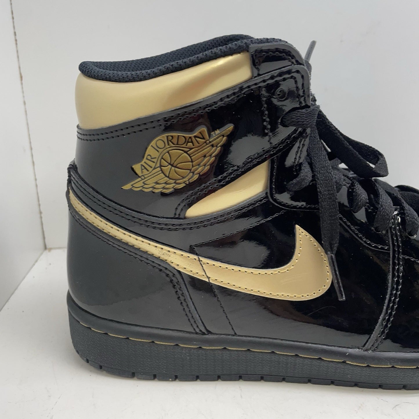 Size 9.5 - Jordan 1 Black 20201