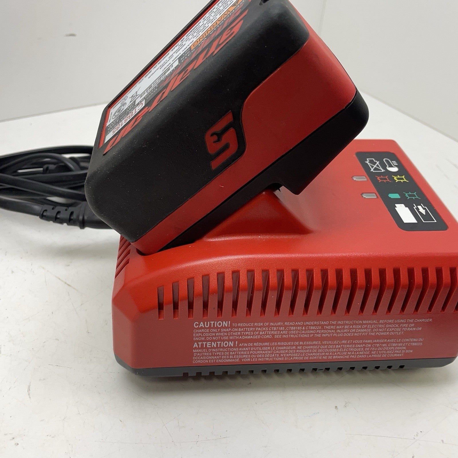 Snap-On CT8850BK 18v 1/2" Drive Impact Wrench-2 Batteries And Charger5