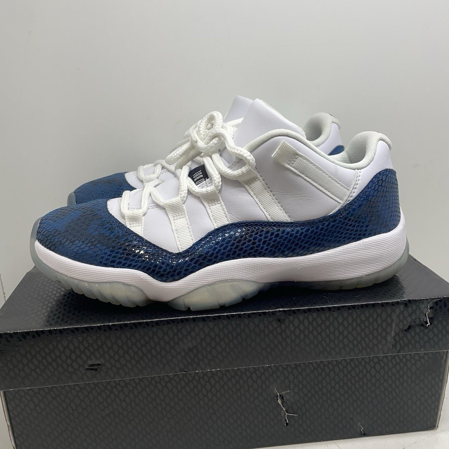 Size 7.5 - Jordan 11 Retro Low Snakeskin 20197