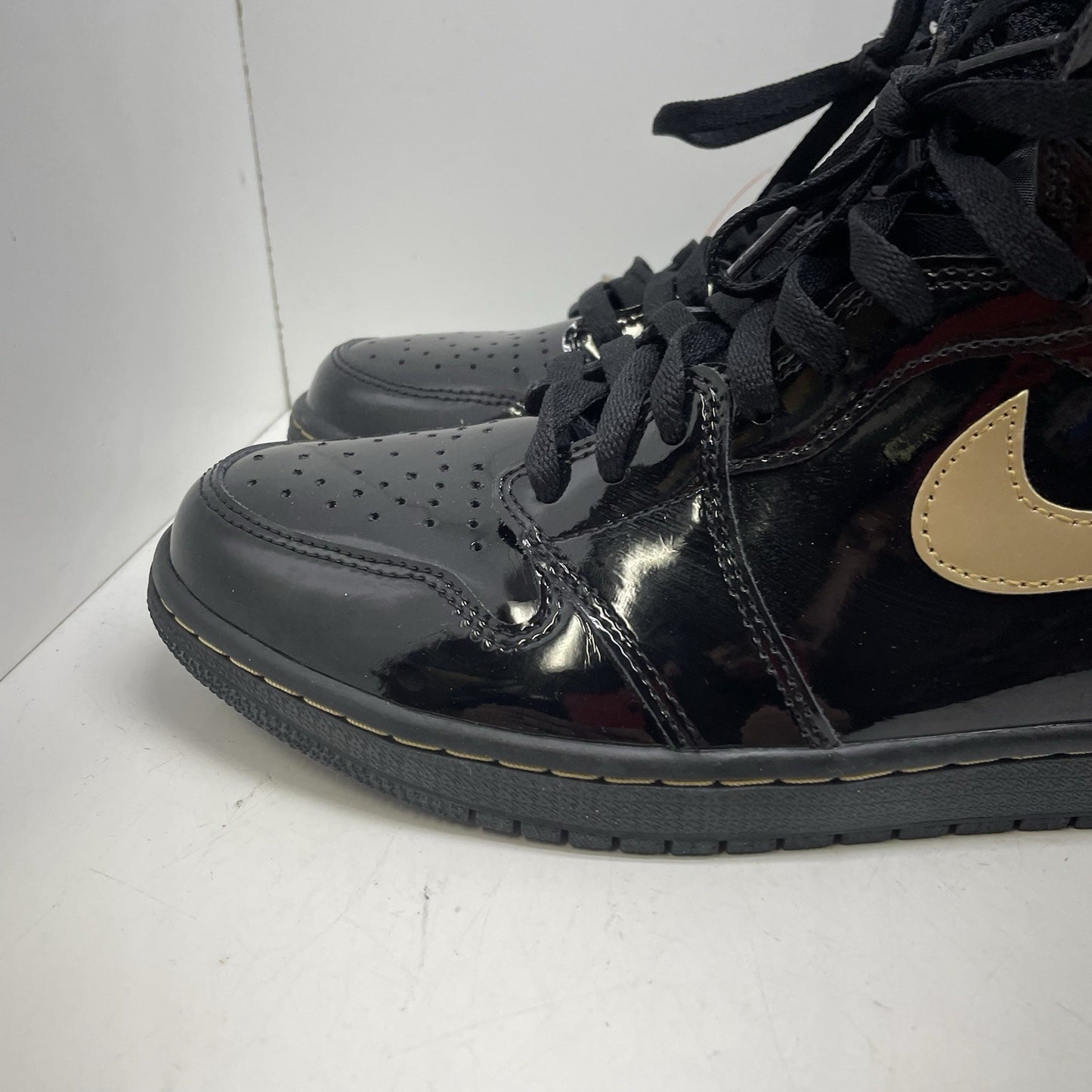 Size 9.5 - Jordan 1 Black 20207