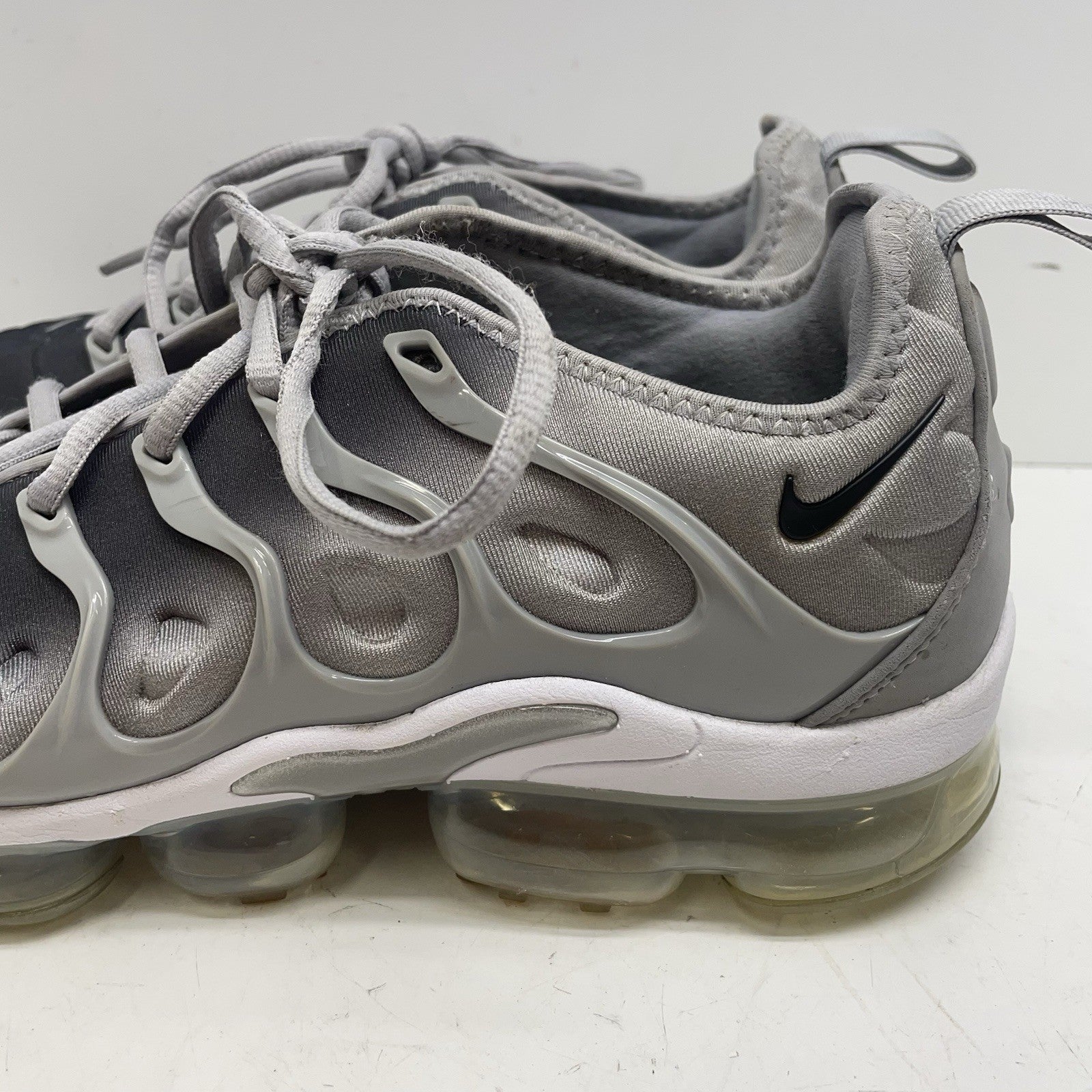 Size 10.5 - Nike Air VaporMax Plus Silver Gradient8