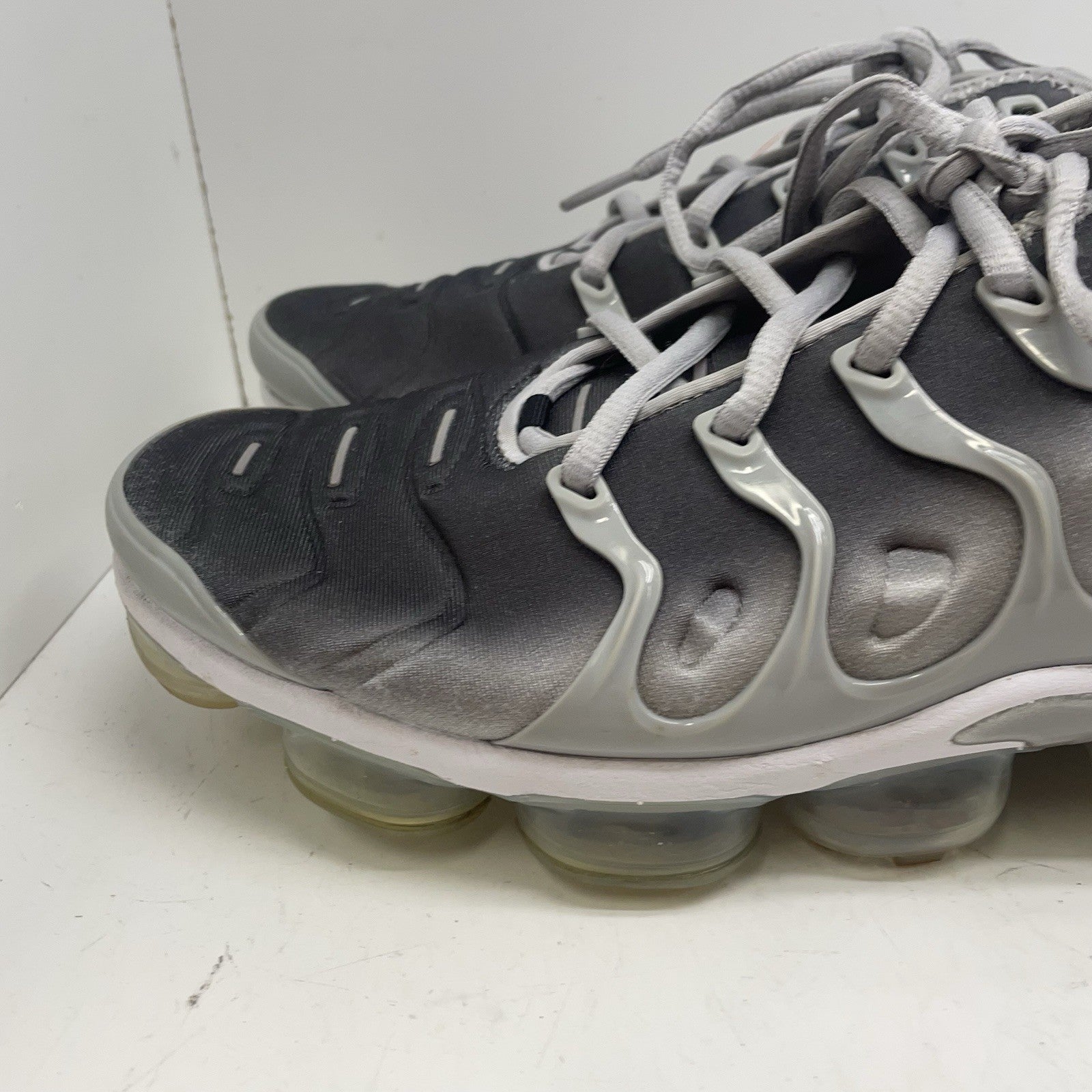 Size 10.5 - Nike Air VaporMax Plus Silver Gradient7