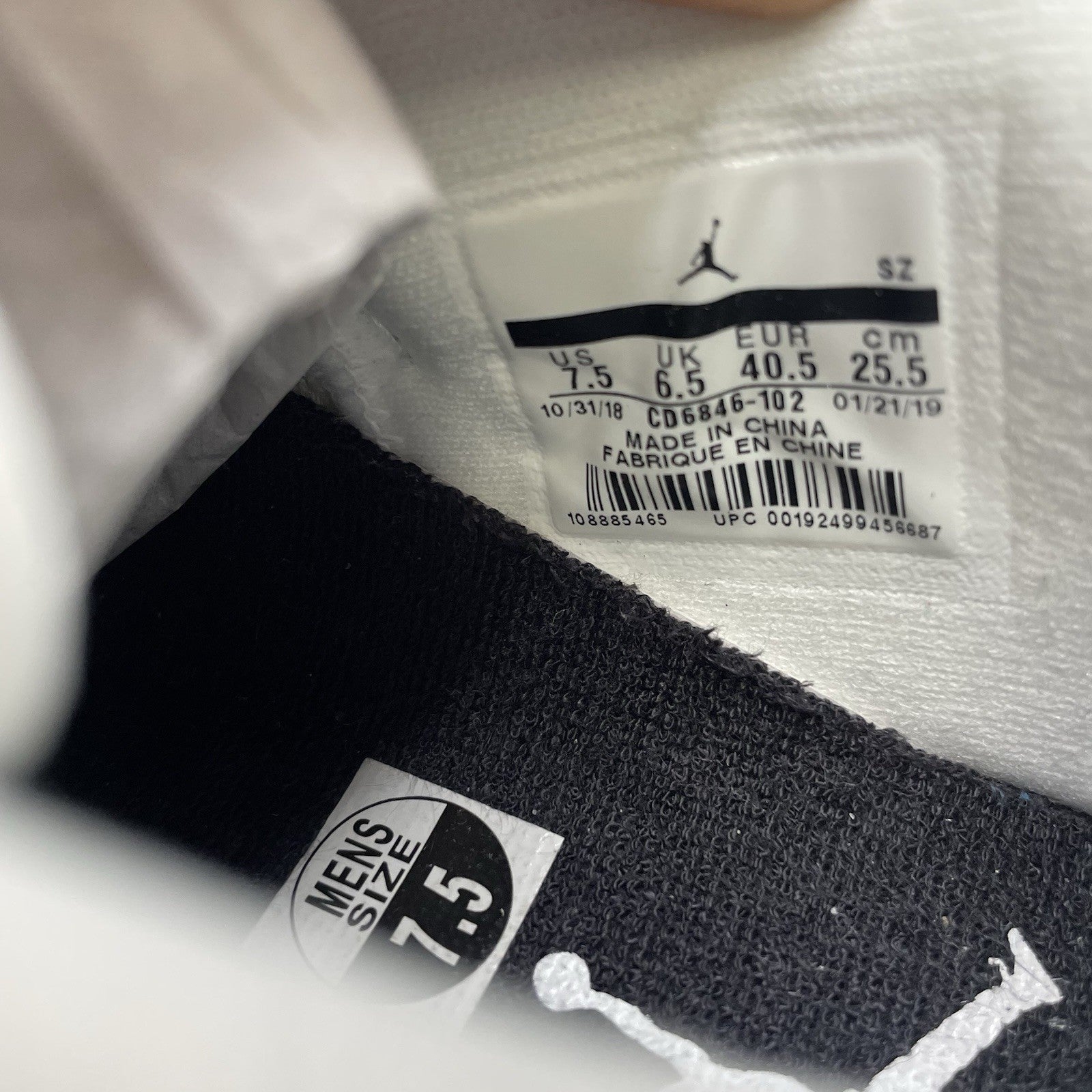 Size 7.5 - Jordan 11 Retro Low Snakeskin 201912