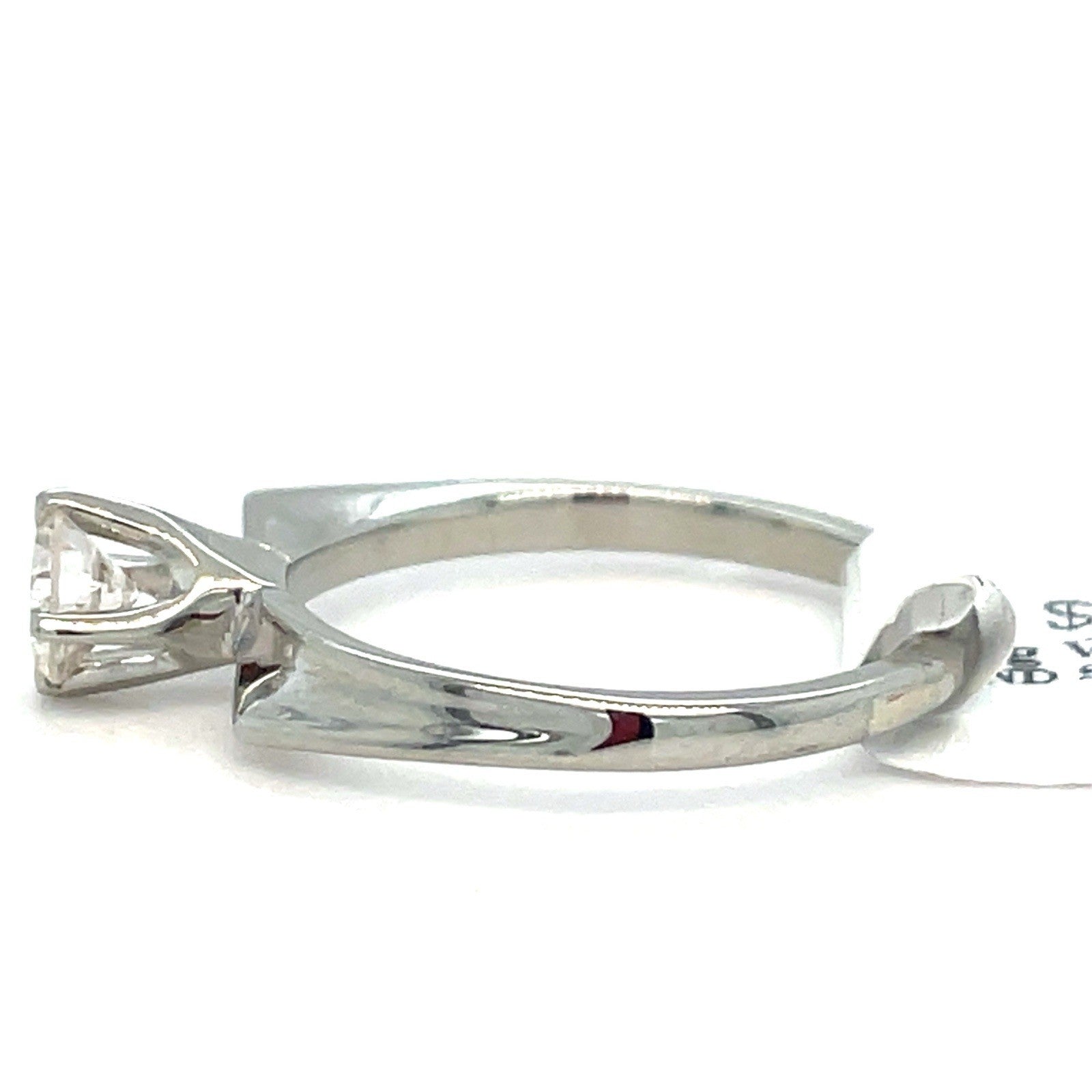 18k White Gold Women’s Solitaire Diamond Ring 1.90g CTW .33 Size 52