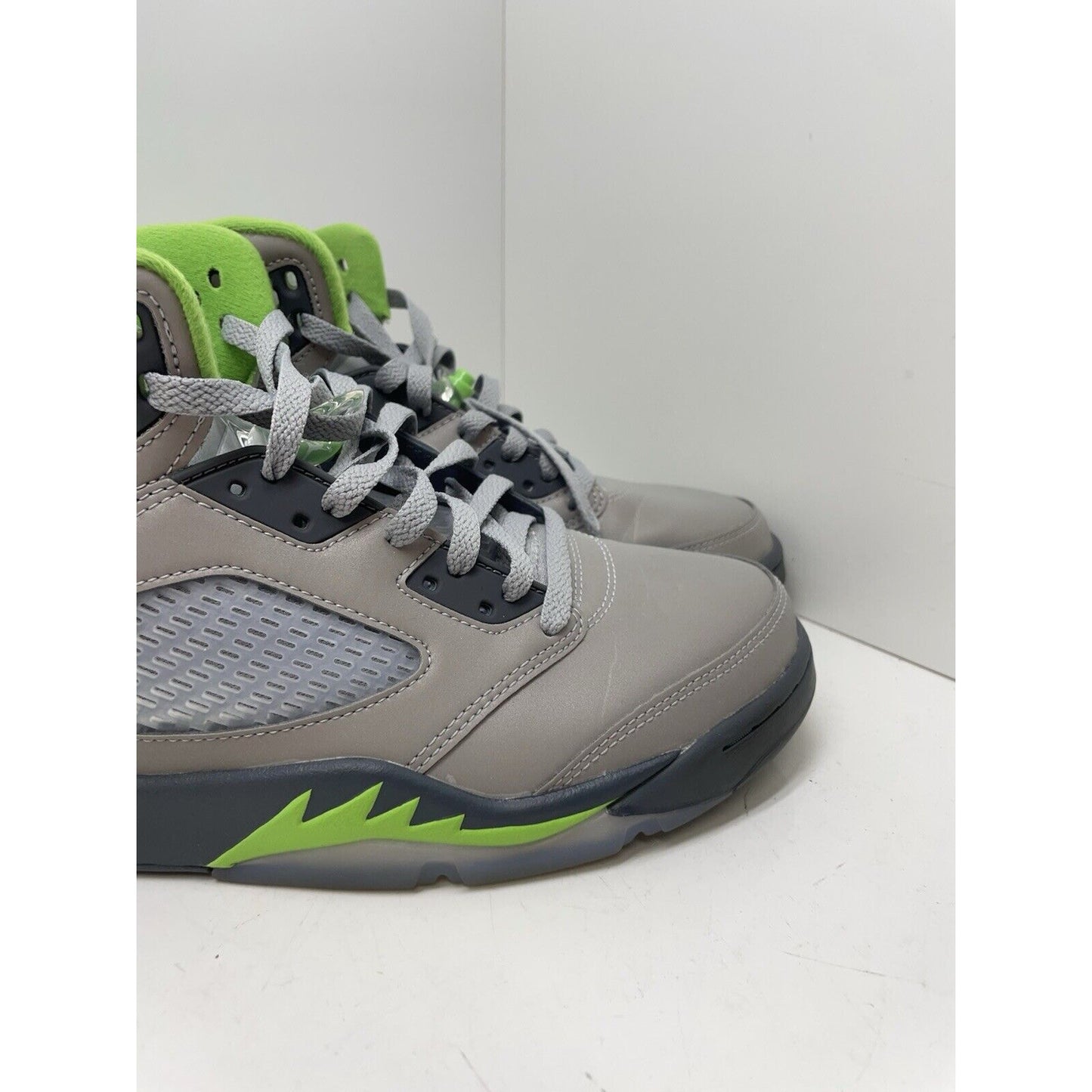 Size 10 - Jordan 5 Retro Green Bean